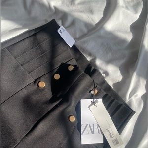 ZARA, black, skinny perfect fabric, very smooth, and does not feel uncomfortable